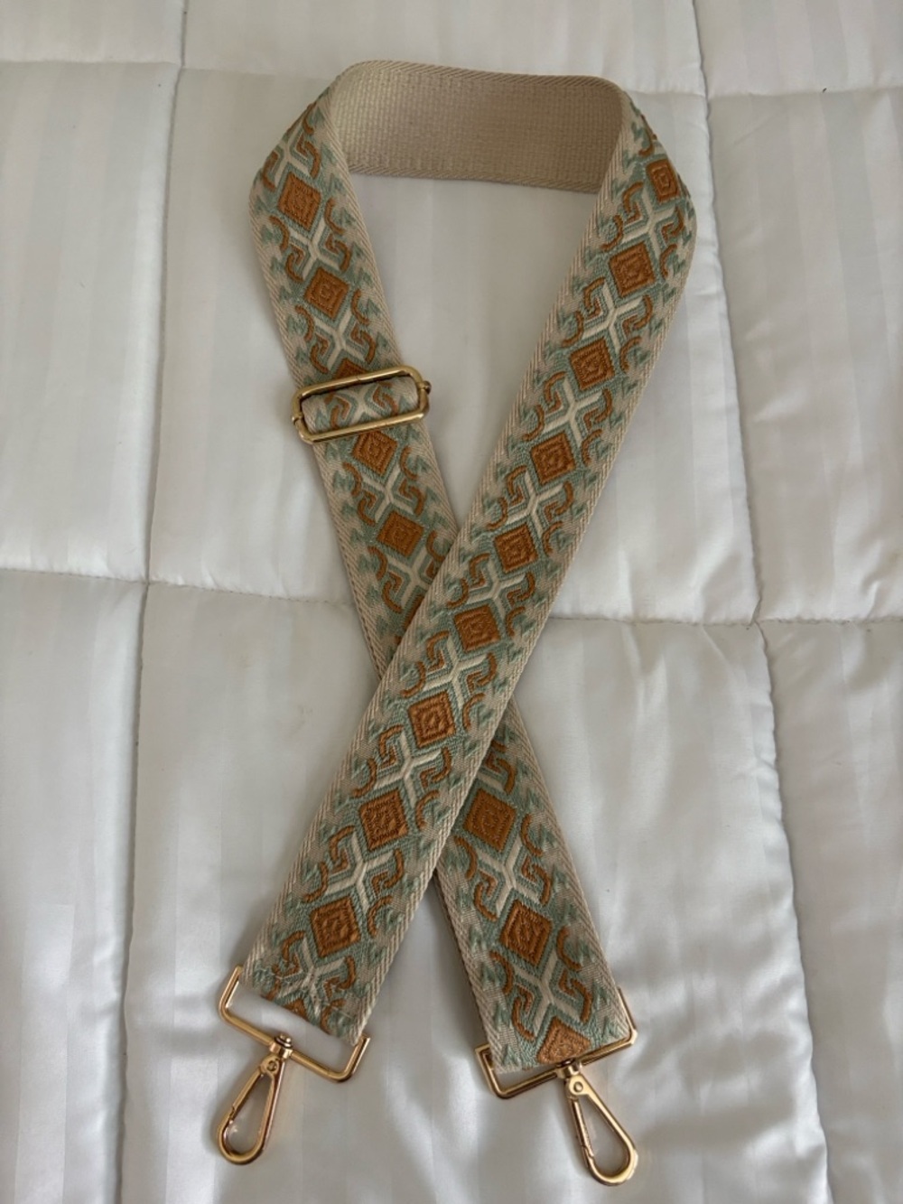 Adjustable Guitar Strap in sage green and tan for Crossbody handbag Bag Purse